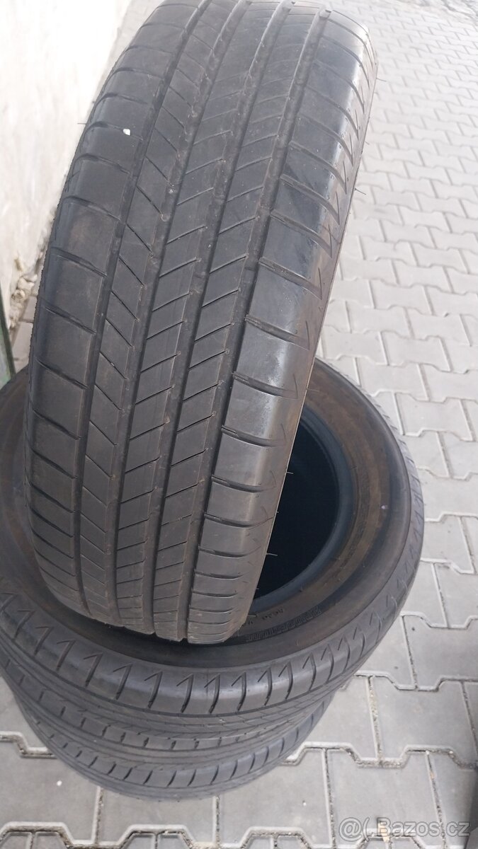 Prodám 4 x letní pneu Bridgestone 205/60/16