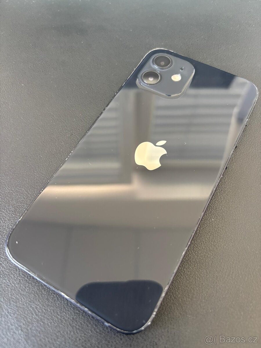 Prodám Apple iPhone 12 (výměna zadní sklo a baterka)