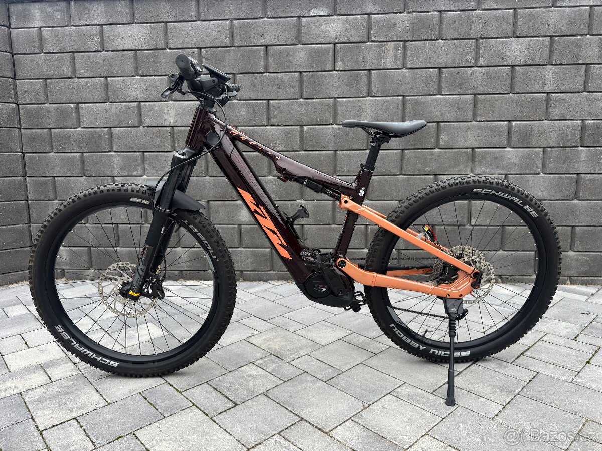 KTM Macina Lycan 772 – M, 190 km, 750 Wh, výborný stav