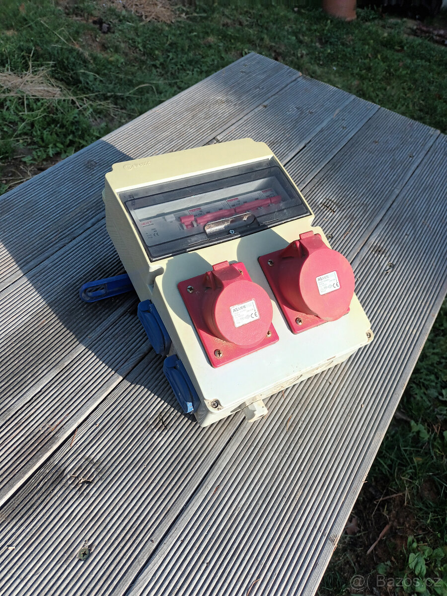 Prodám malý stavební rozvaděč