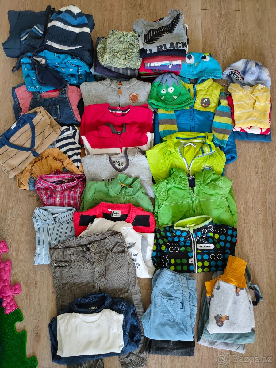 Balík oblečení velikost 86