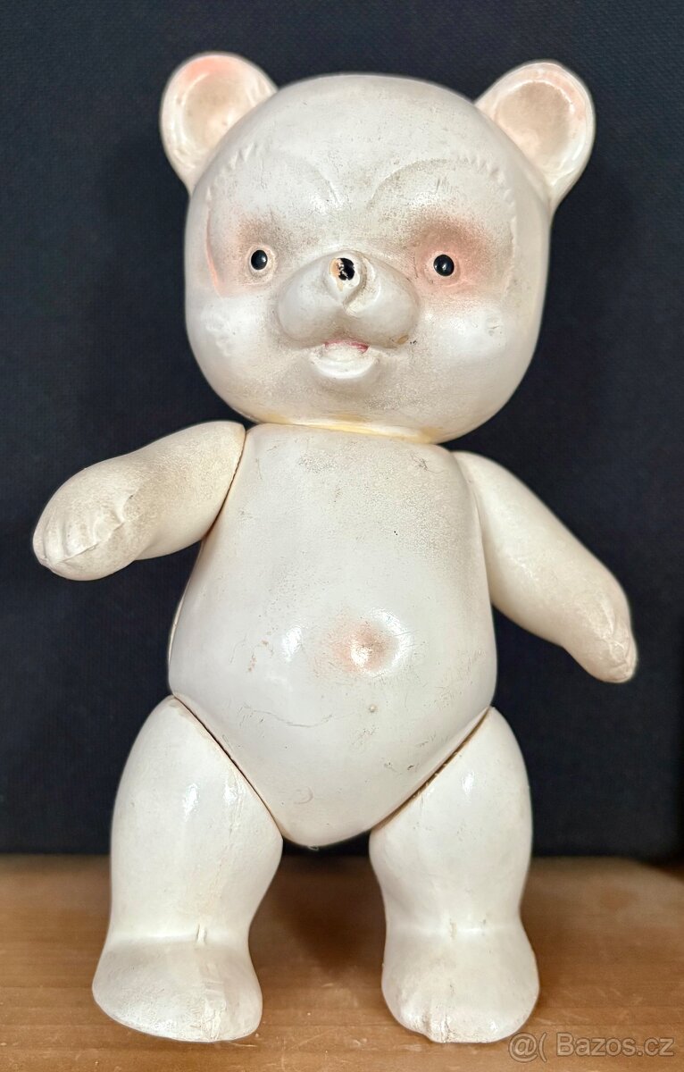 Starý celuloidový medvídek