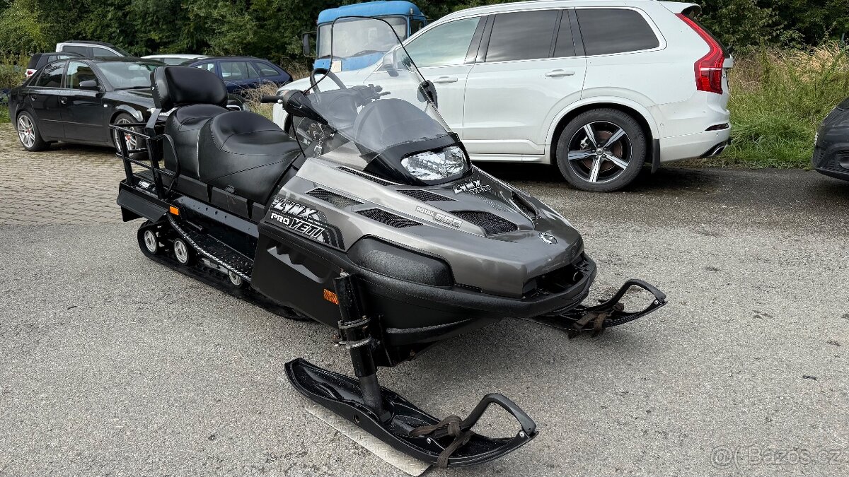 LYNX YETI PRO 550 -Sněžný Skůtr -Nový v ČR