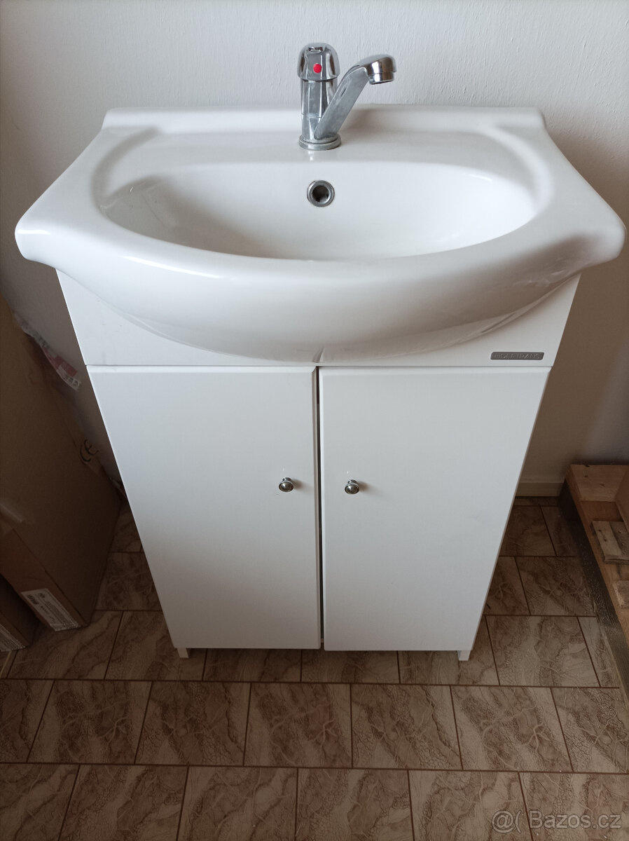 Umyvadlo se skříňkou