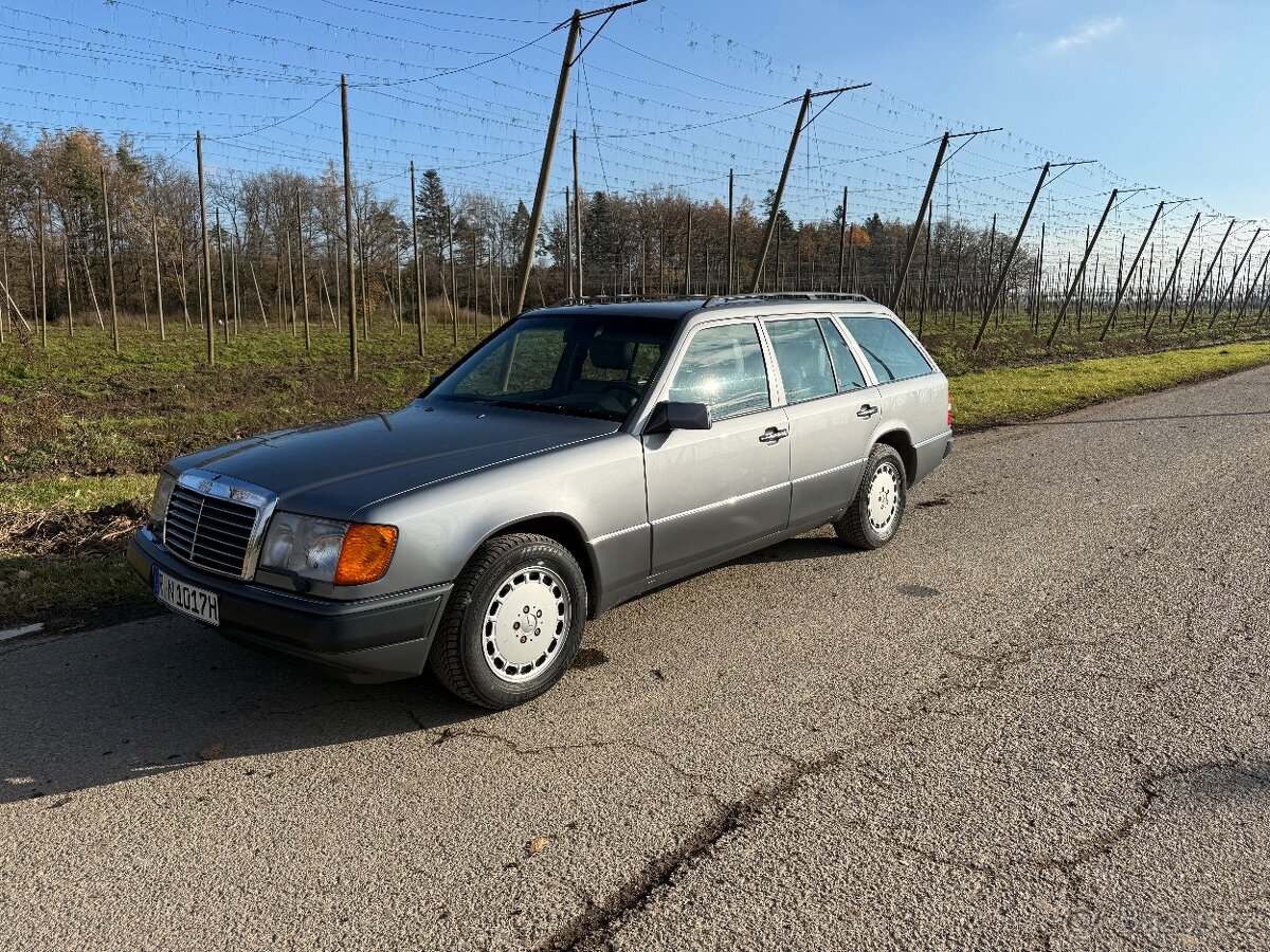 Mercedes-Benz S124 300 TE 4MATIC (1992)