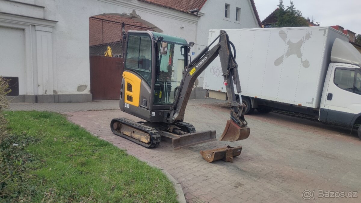 Pásový Minibagr Volvo EC18D