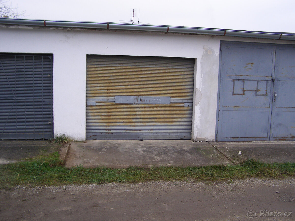 Prodám garáž - Písek, Vrcovická ulice.