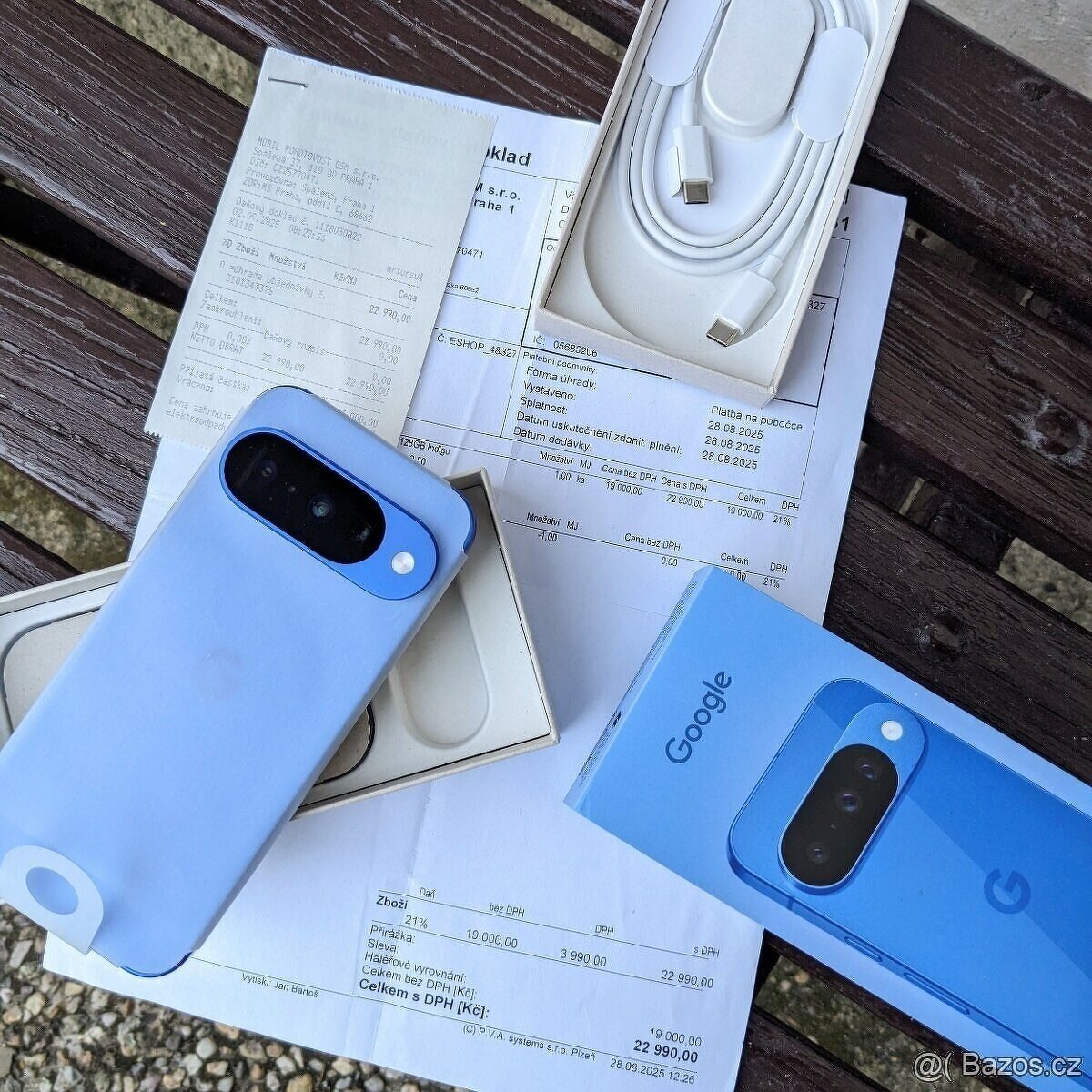 Google Pixel 10 Indigo