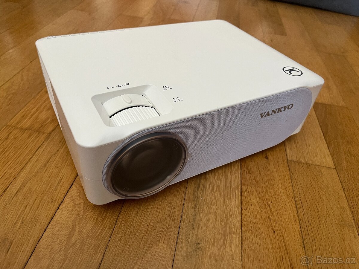 projektor Vankyo Performance
