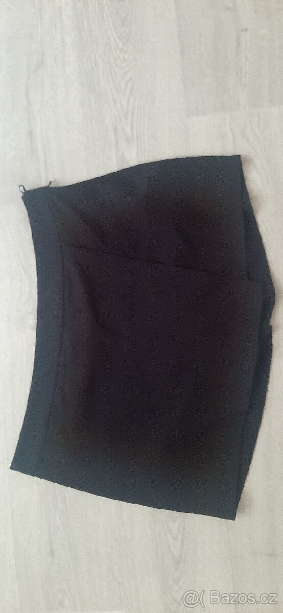 Černé tesilové kraťasy