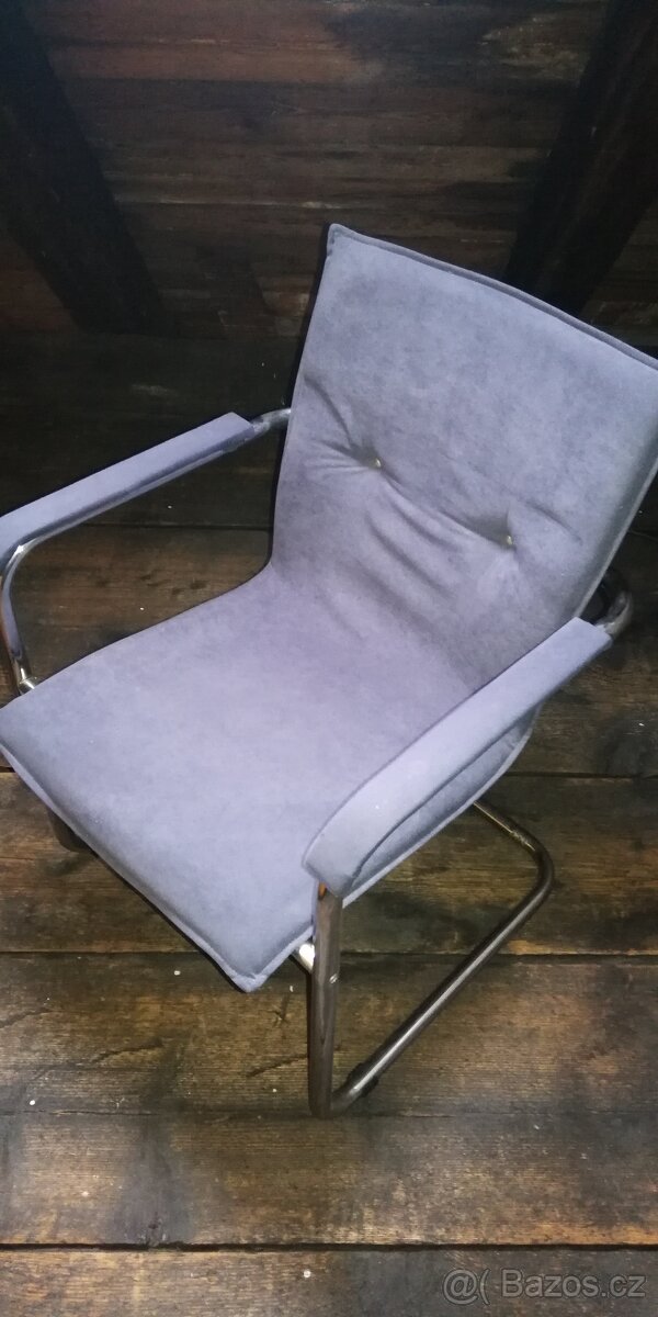 Kovové židle