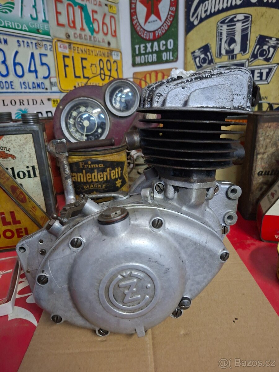 Motor ČZ 98