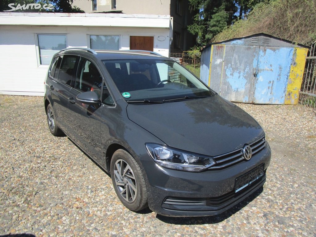 Volkswagen Touran, 1,5TSI-110KW-7-MÍSTNÝ-NOVÁ STK