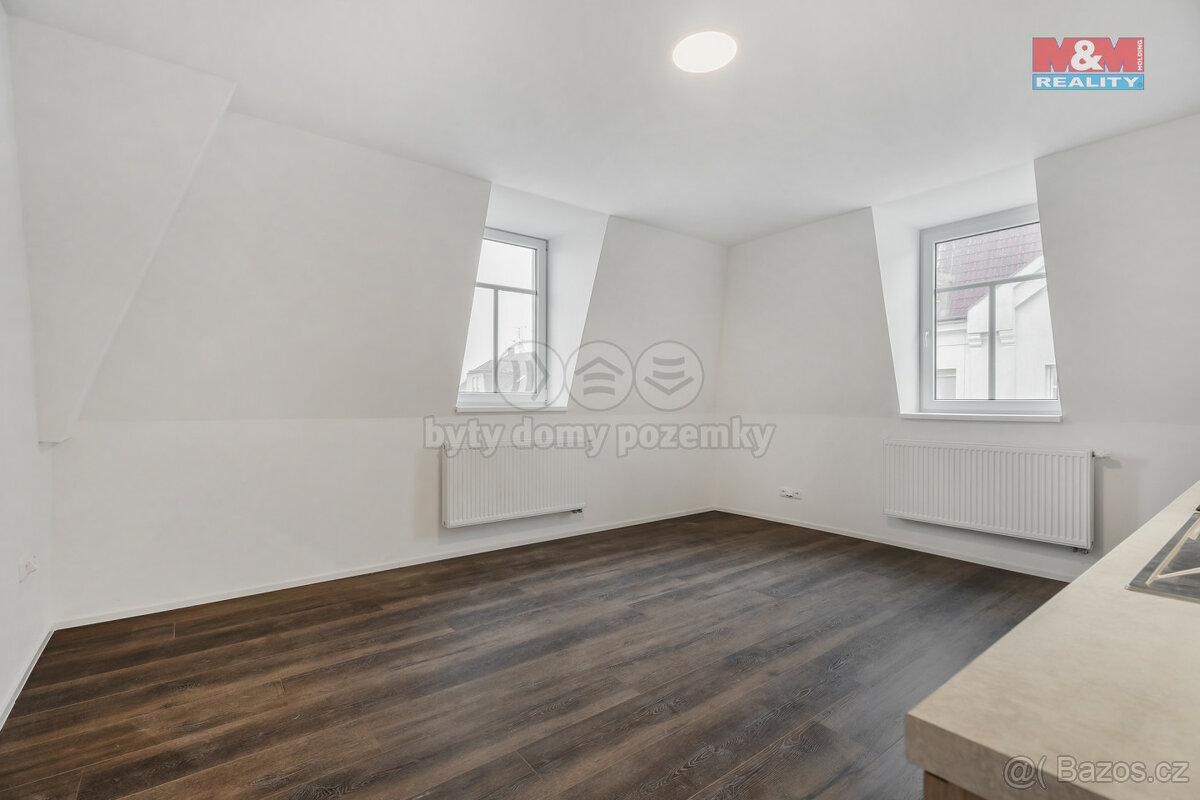 Pronájem bytu 2+kk, 39 m², Liberec, ul. Hanychovská