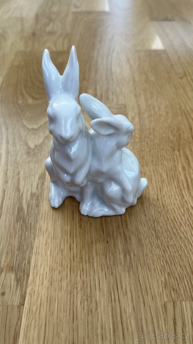 Porcelánová figurka králíčky