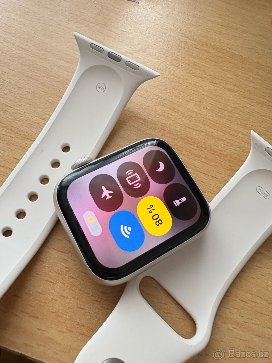 Apple Watch SE (2024) 44mm hvězdně bíla