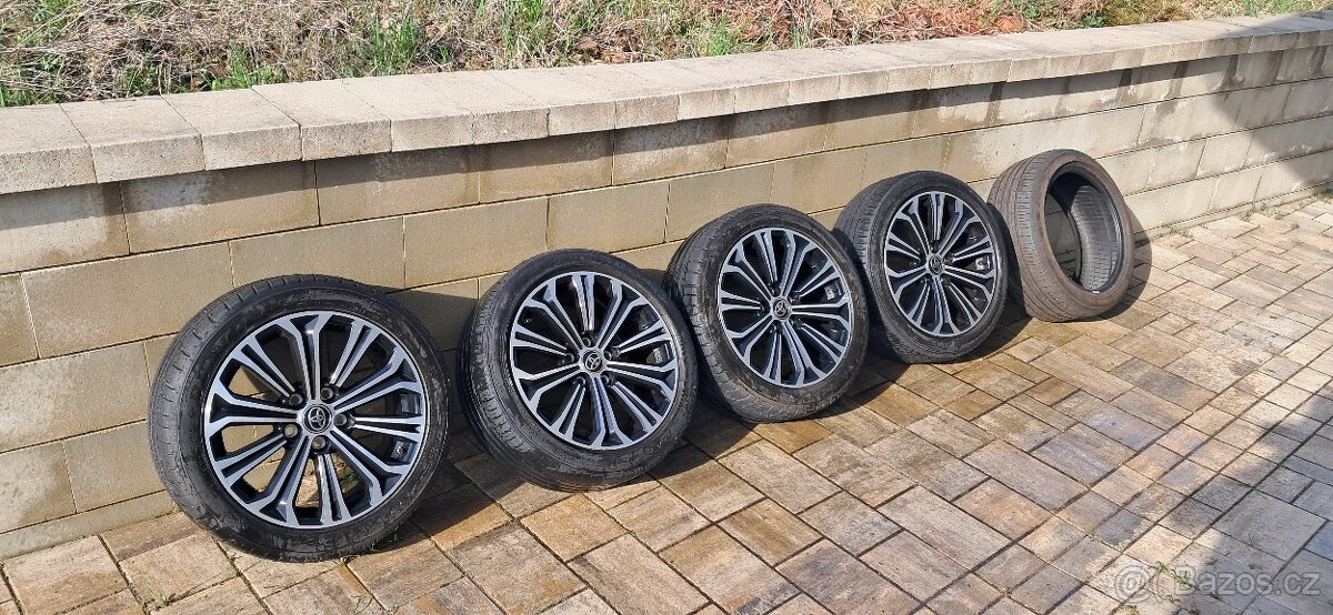 4ks Originální Alu kola Toyota + 1ks pneu