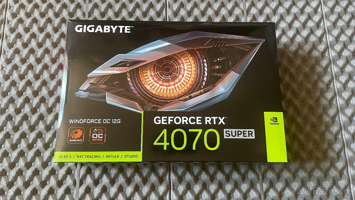 GIGABYTE NVIDIA GeForce RTX 4070 SUPER WINDFORCE OC 12G