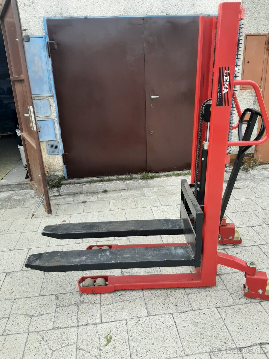 RUČNÍ PALETOVÝ VYSOKOZDVIŽNÝ VOZÍK