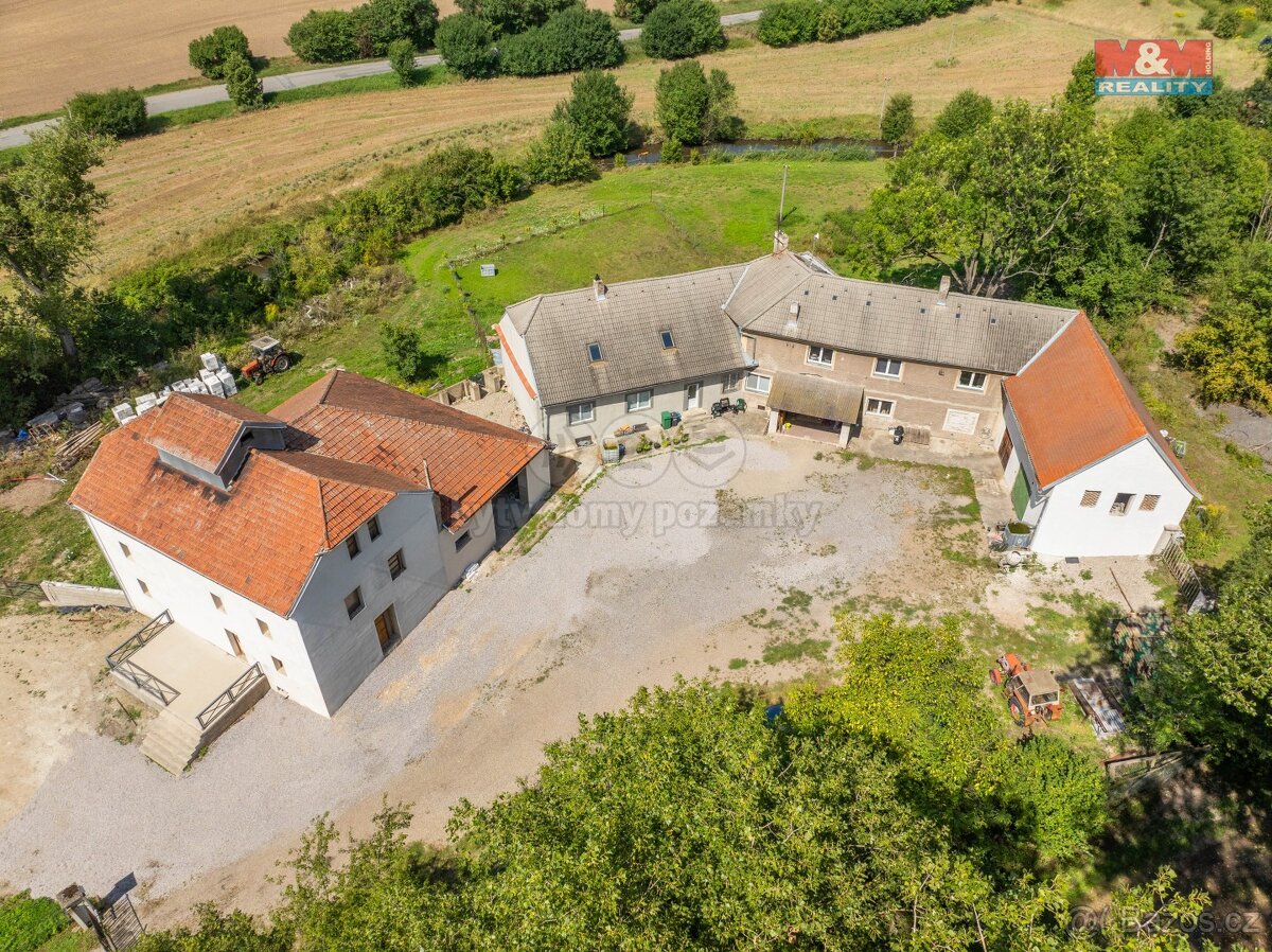 Prodej zemědělské usedlosti, 895 m², Dřetovice