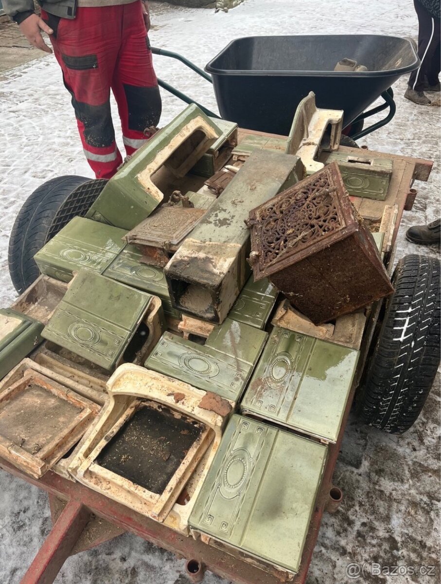 Nabizím starožitné kachle