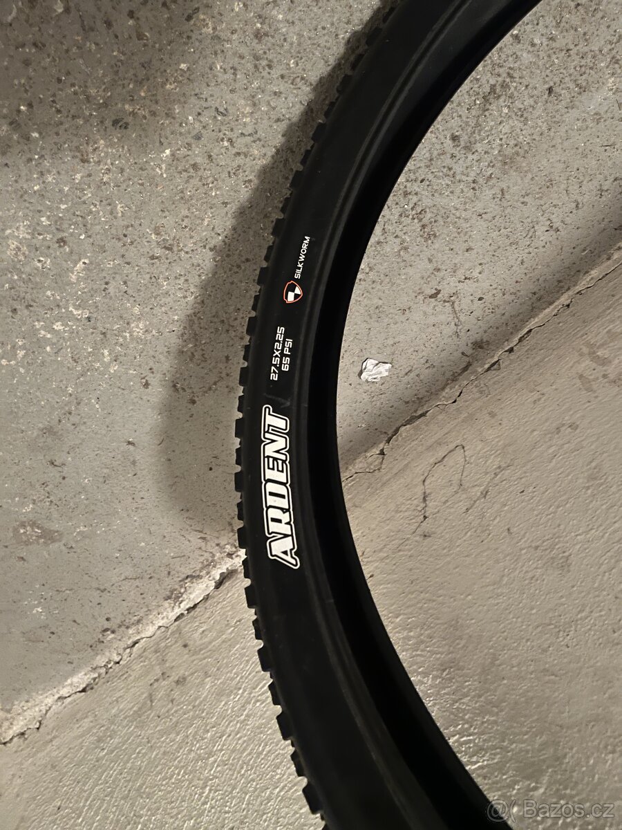 Přední a zadní mtb plášť Maxxis ardent 27,5x2.25 na duse