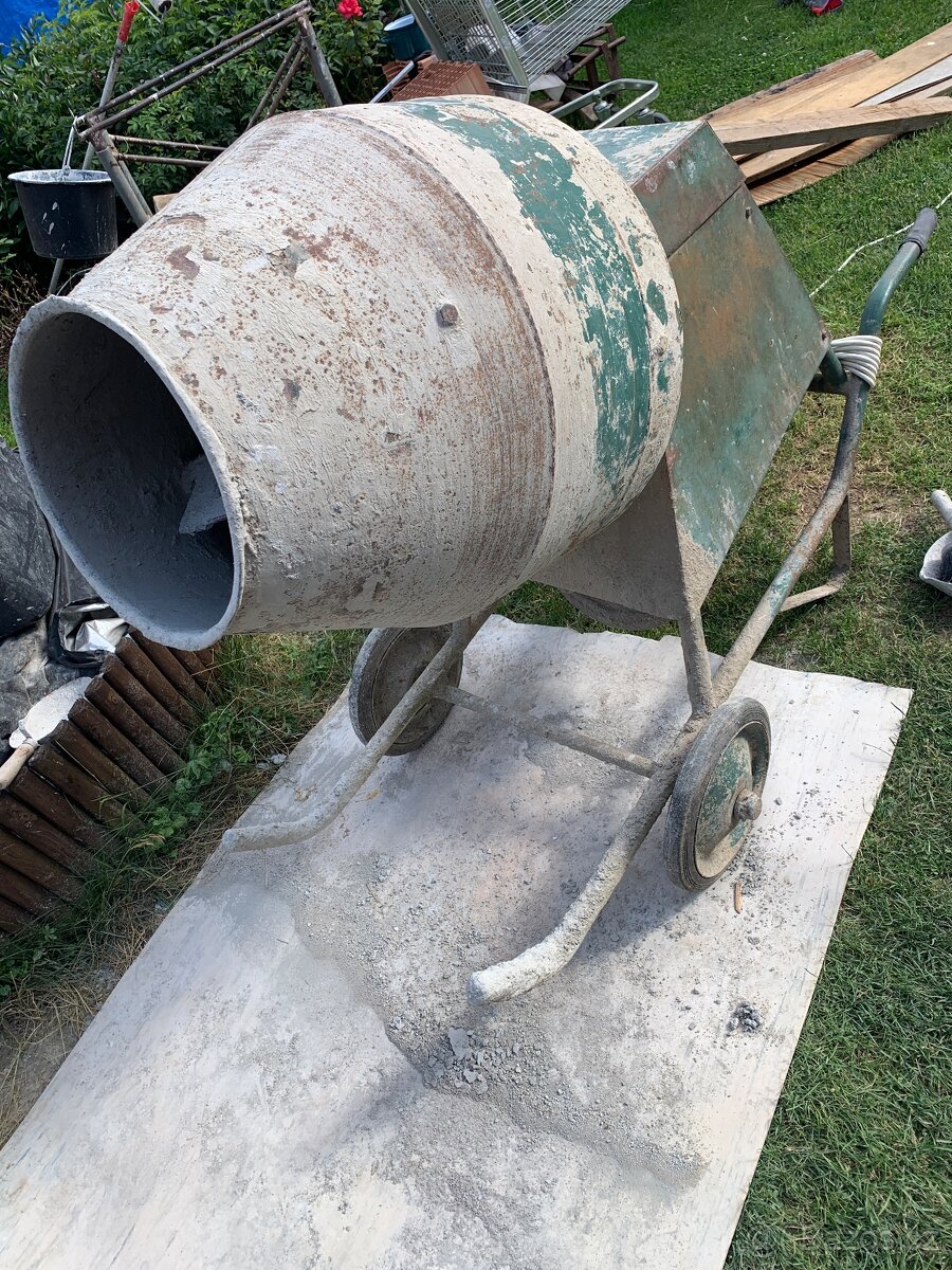 Michacka stavebni funkcni na 380V
