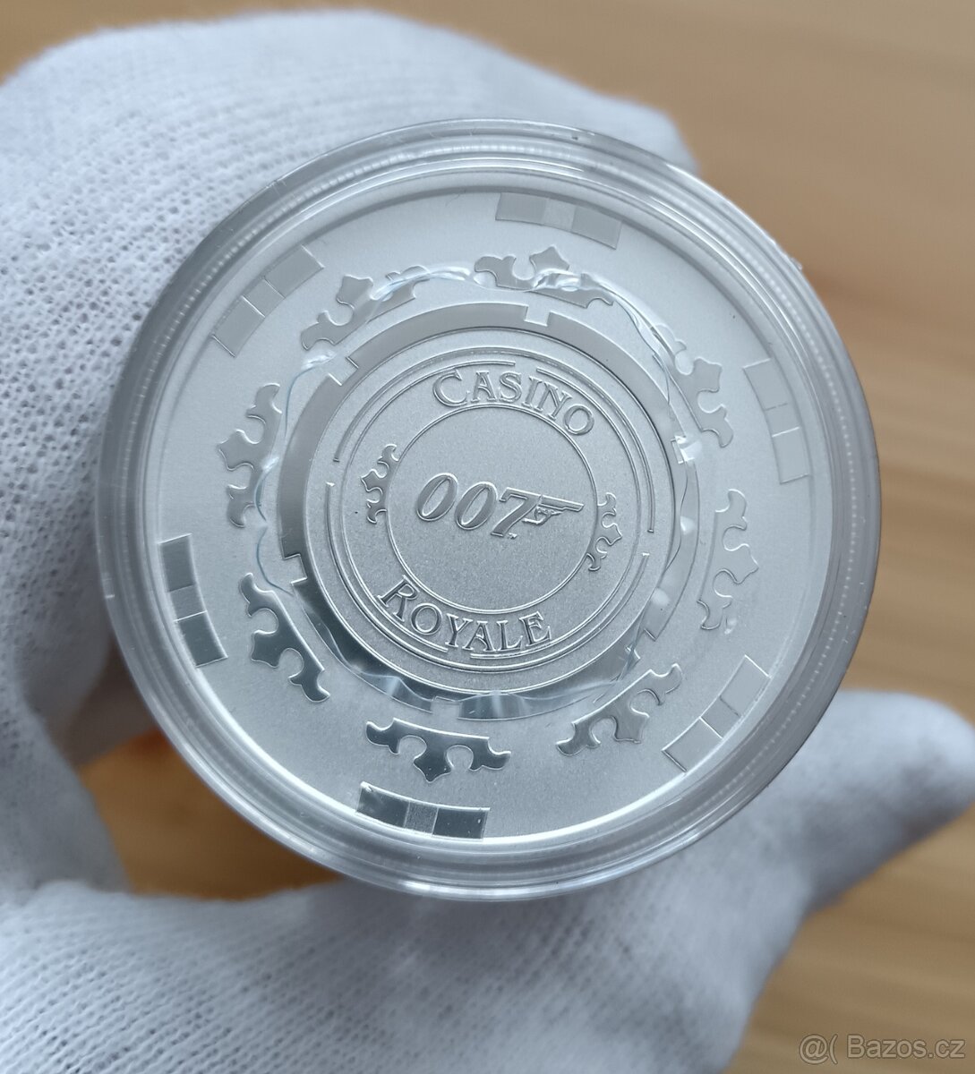 Stříbrná mince 1oz Casino Royale 007...