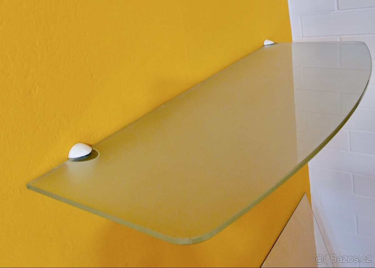 2 skleněné police 60cm a 80cm