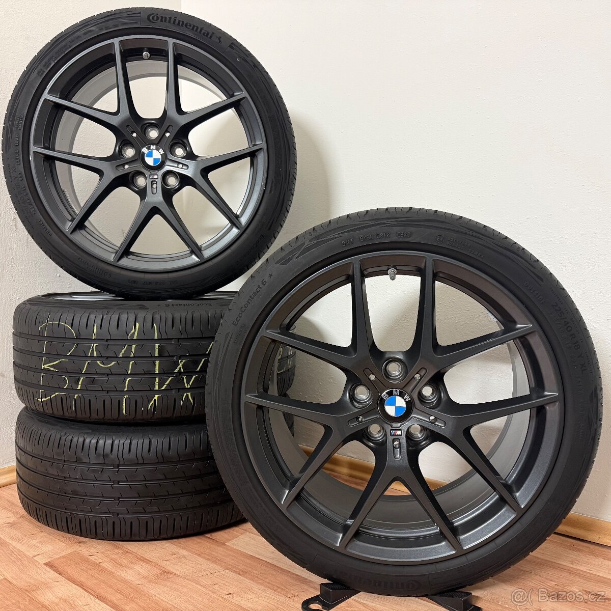 BMW M554 1 F40/F44 5x112 R18 ET54+LETNÍ 225/40R18