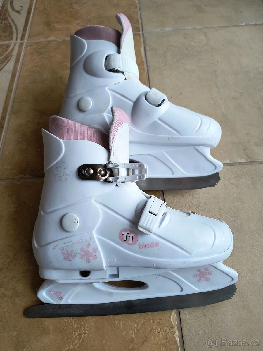 Dívčí brusle vel. 37-40