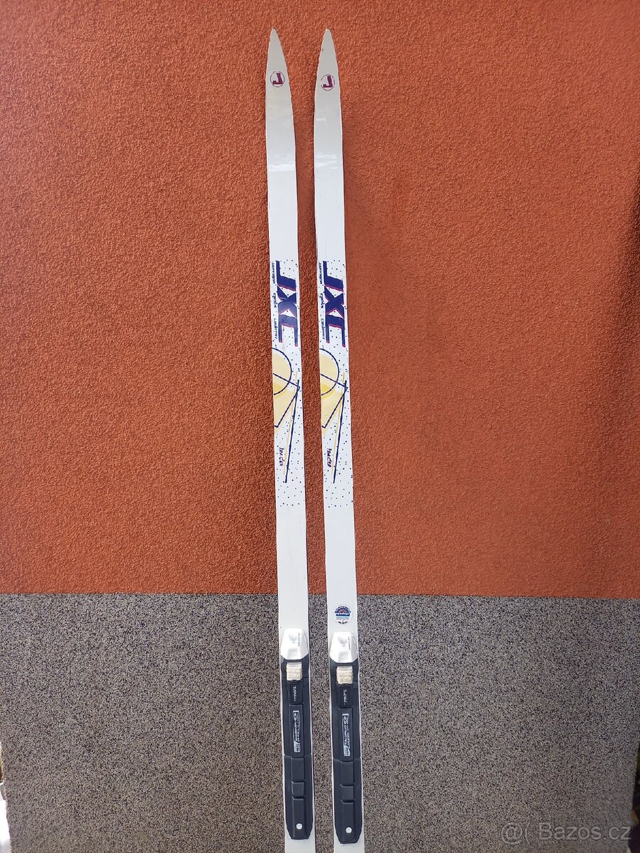 Běžky 190 cm s vázáním