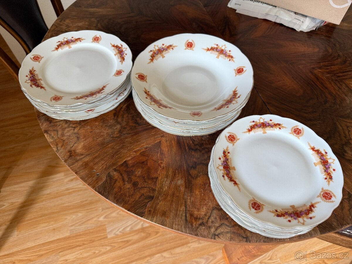 Sada slavnostních talířů