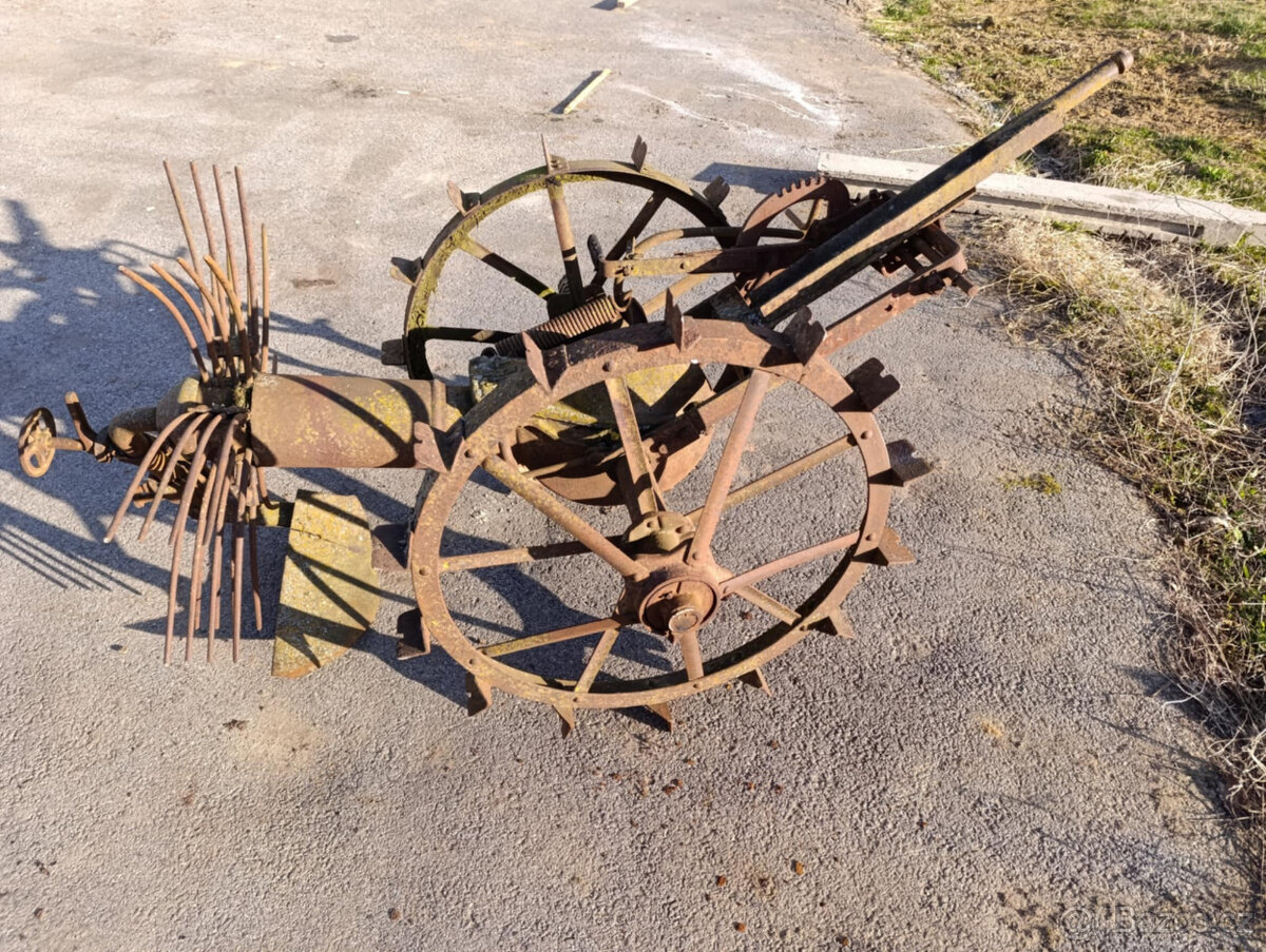 Čert,vyorávač brambor PF62