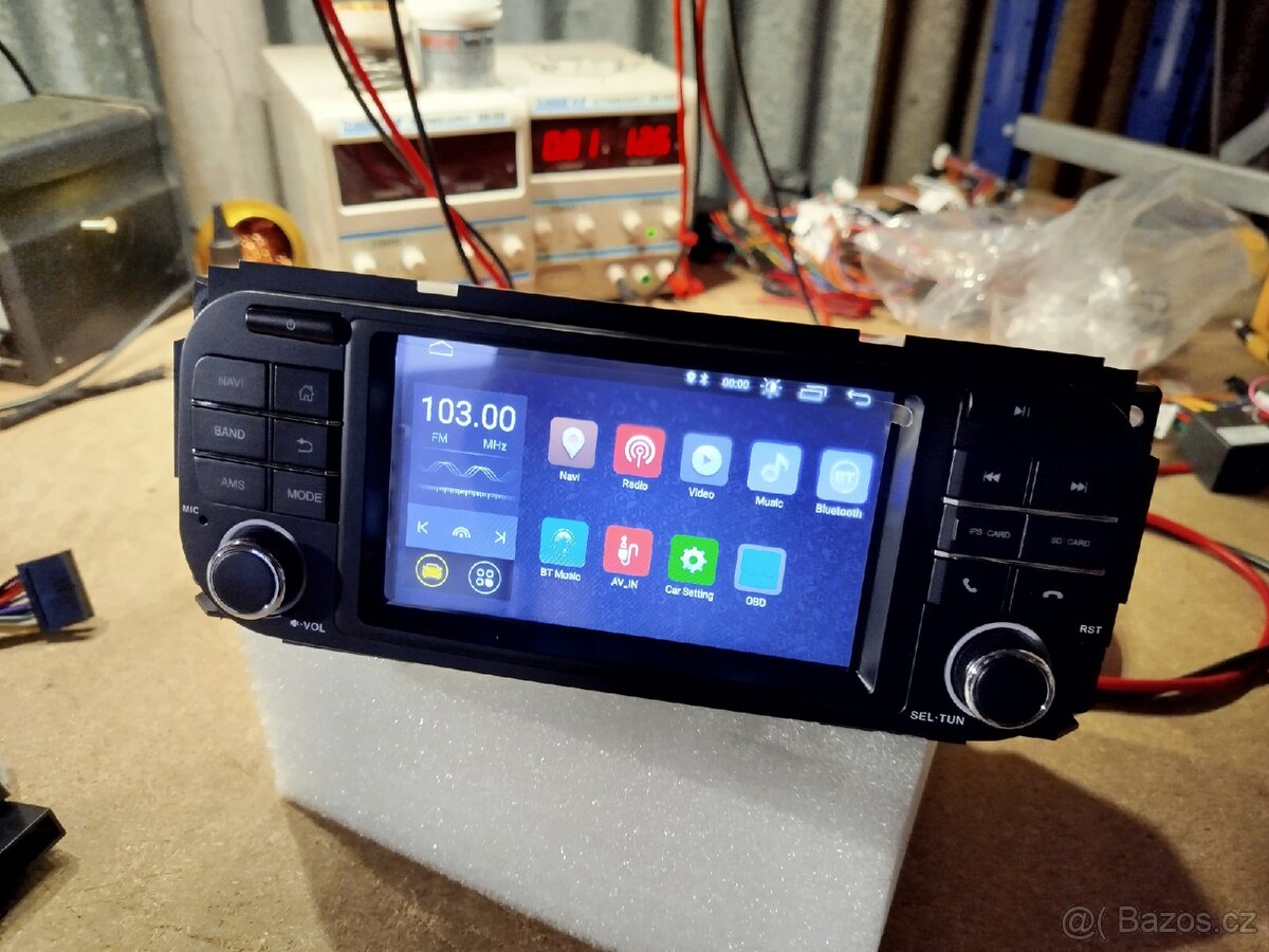 Autorádio navigace Jeep Cherokee (liberty)