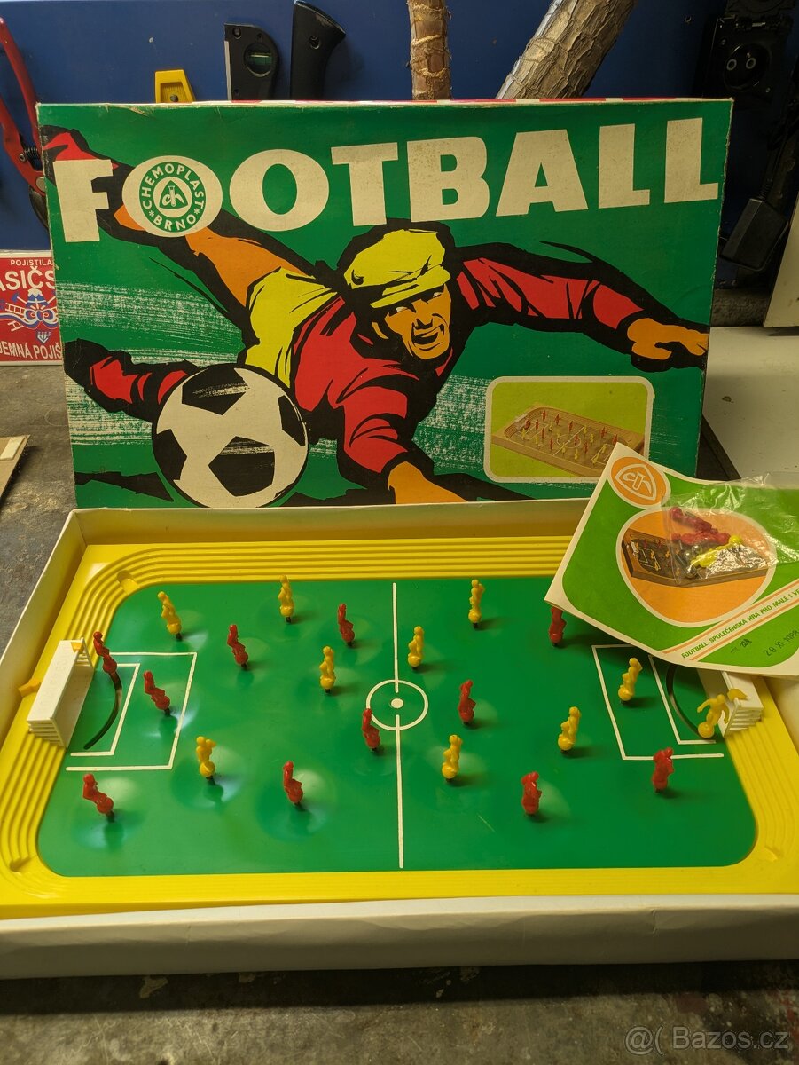 Prodám retro fotbálek.