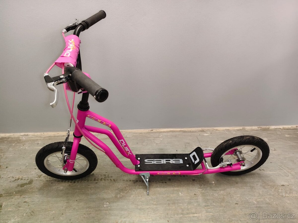 Dívčí koloběžka