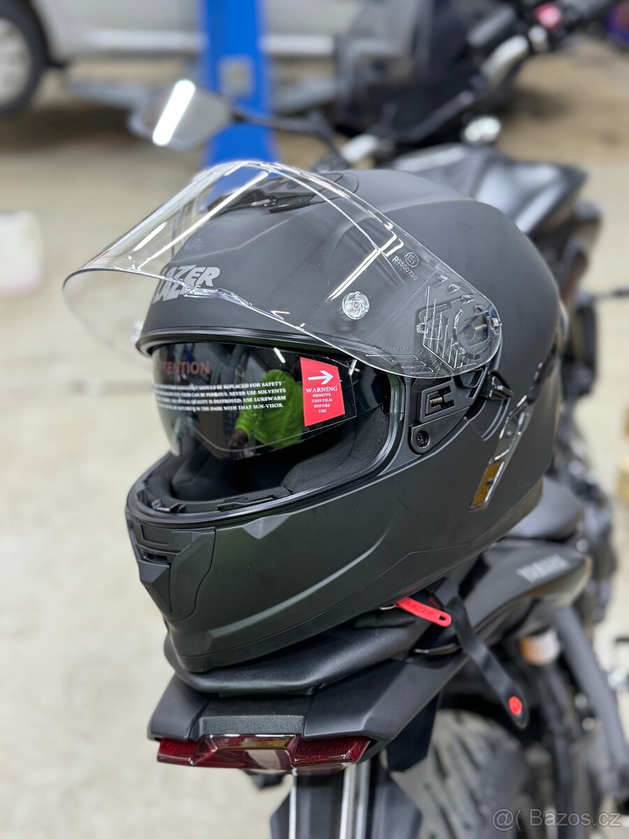 Nova helma Lazer