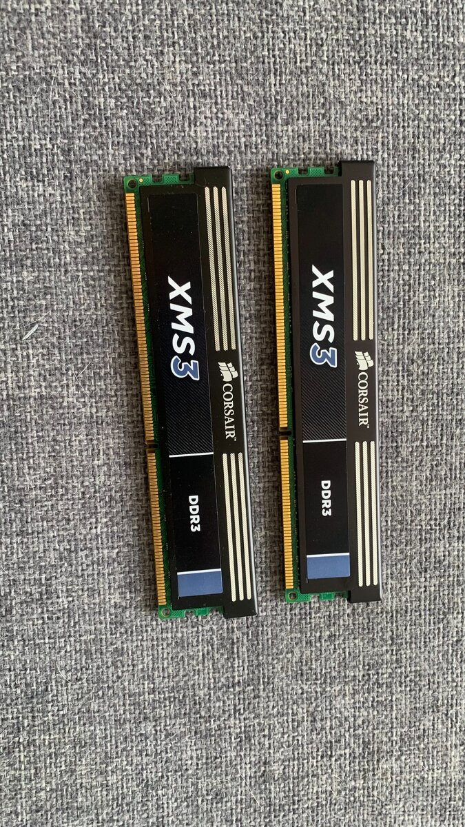 2x Corsair XMS3 16GB (2x8GB) DDR3 1600
