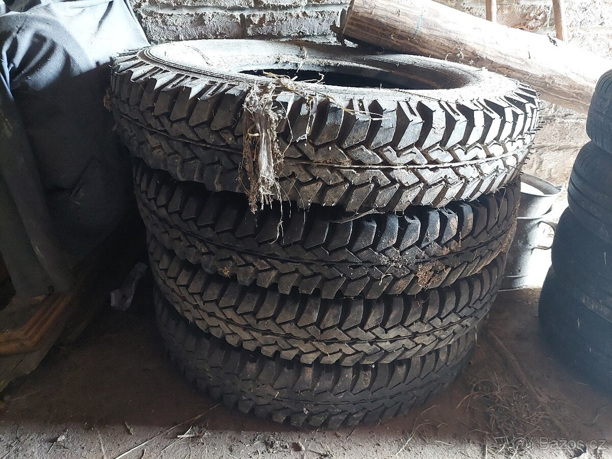 6,50 R20 Pneumatiky AVIA A30 A31 záběrové 4ks