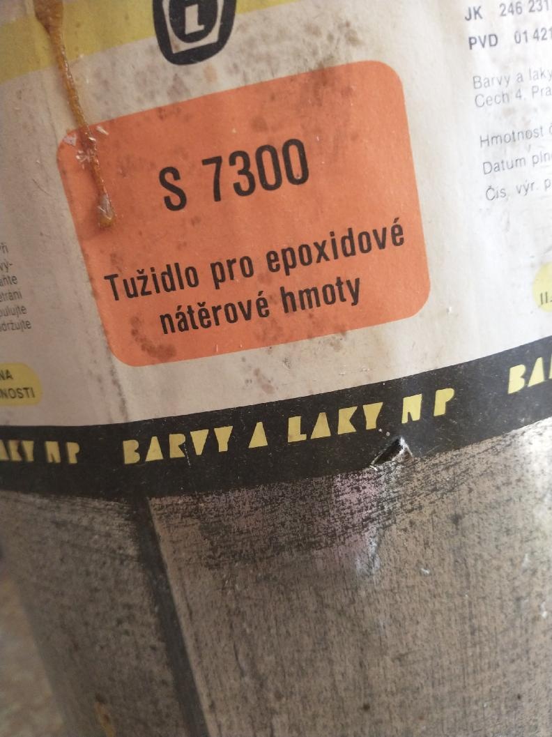 Prodám lak s tužidlem