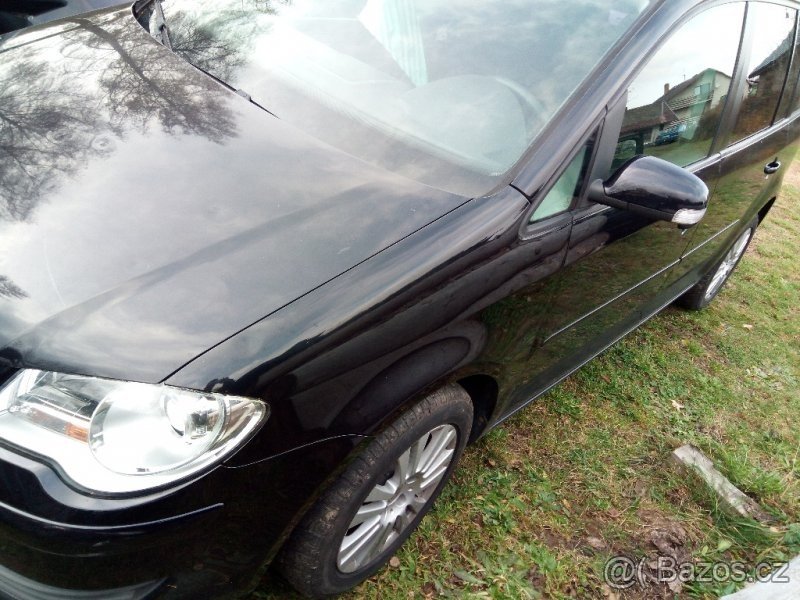 VW touran 2.0tdi 103KW náhradní díly r.v 2008