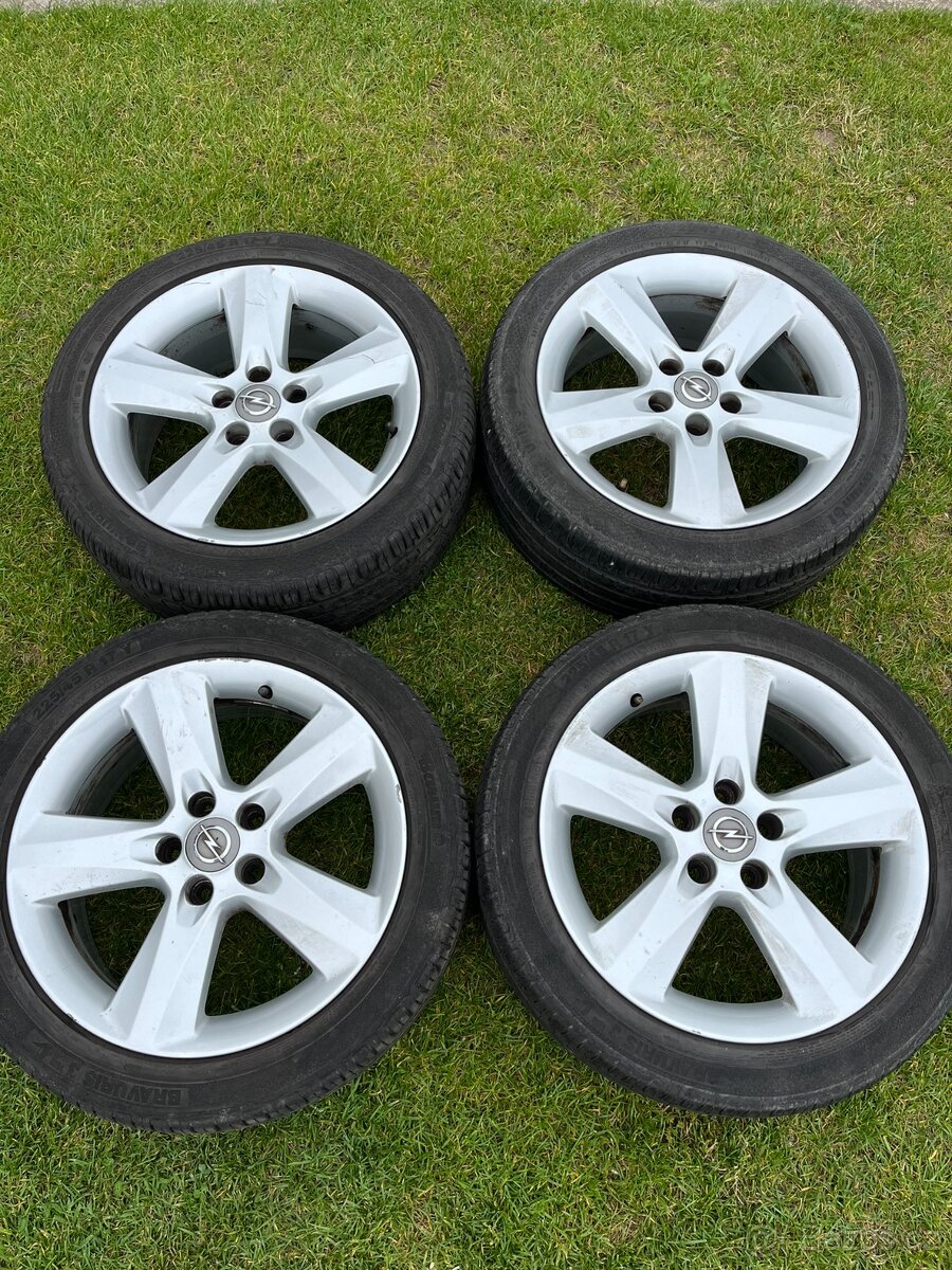 225/45 R17 alu kola Opel