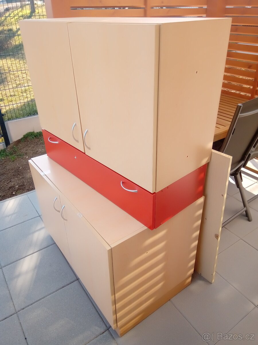 Zánovní skříň do ložnice nebo dětského pokoje