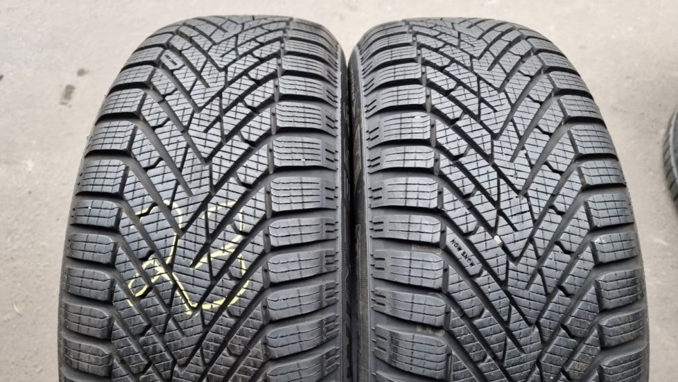 Zimní pneu 205/55/16 Pirelli