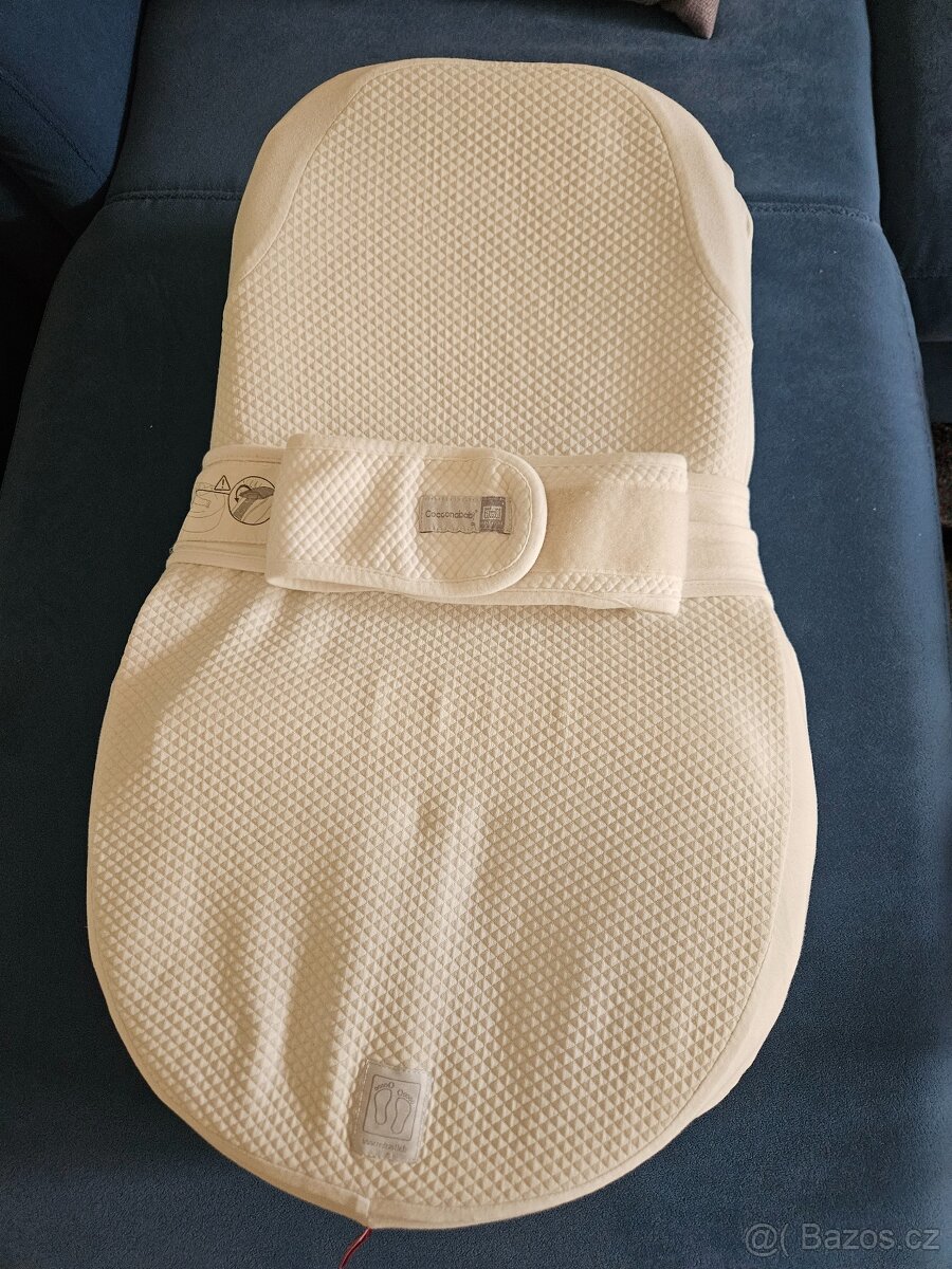 Hnízdo na spaní a odpočinek Cocoona baby Red Castle