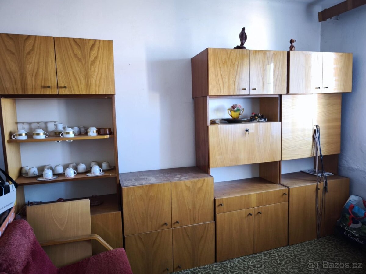 Obývací stěna retro daruji za odvoz
