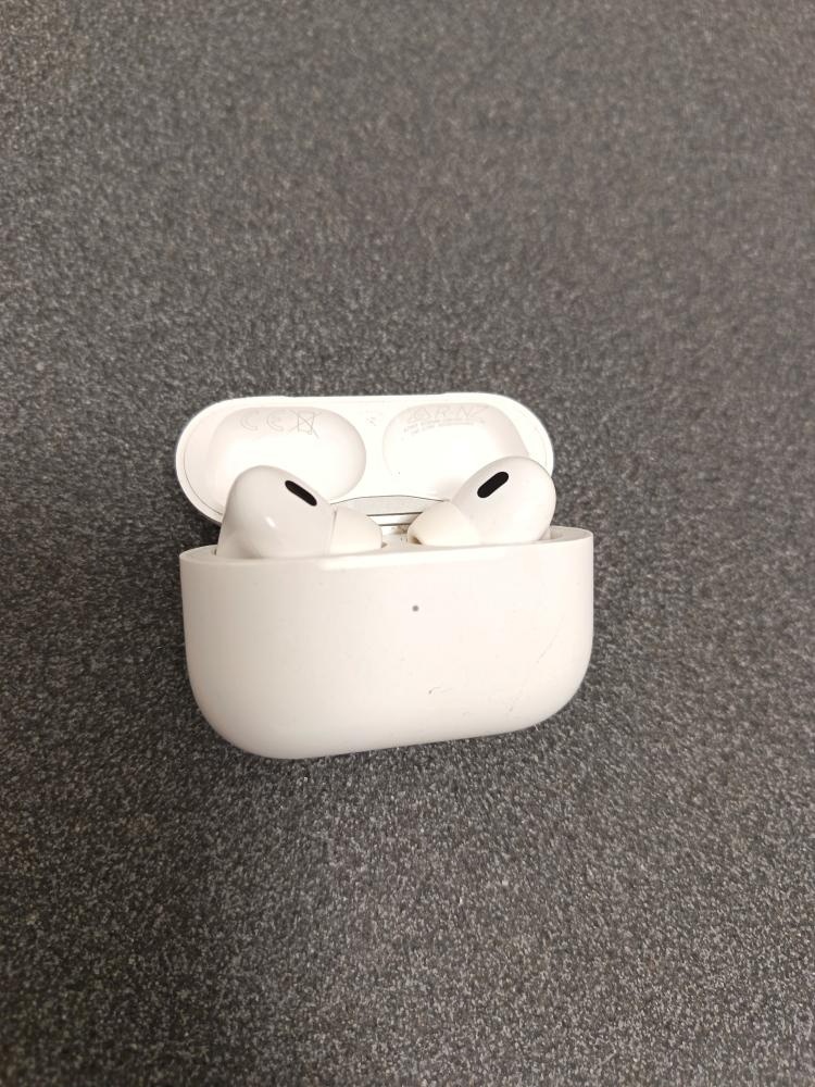 Apple AirPods Pro 2