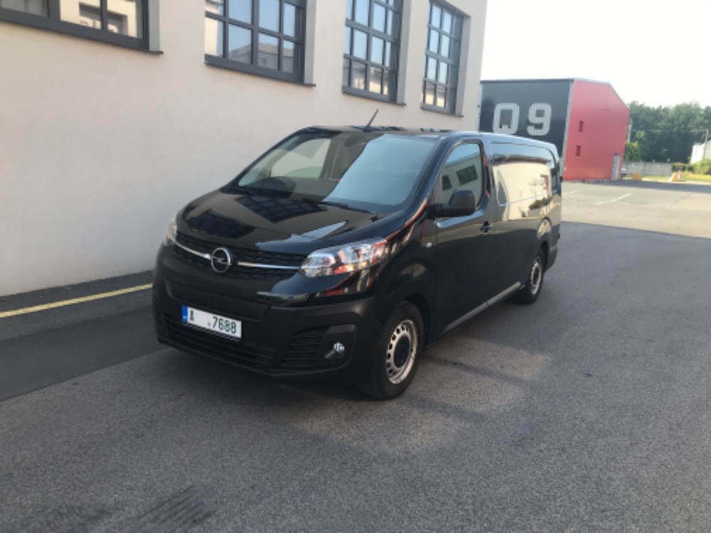 Opel Vivaro-e 100 Kwh L3H1 automat