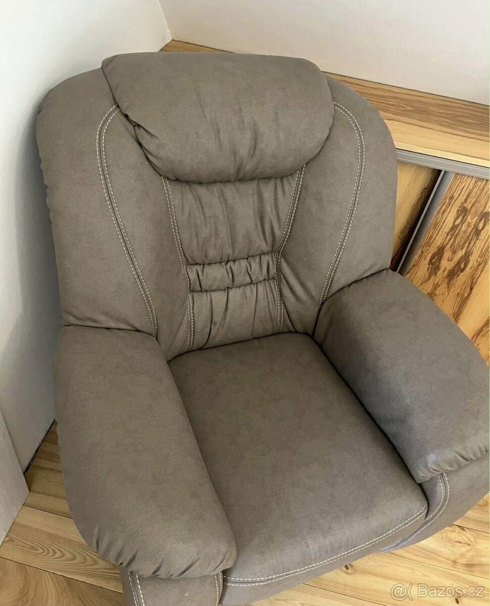 Krásné křeslo značka Scontto
